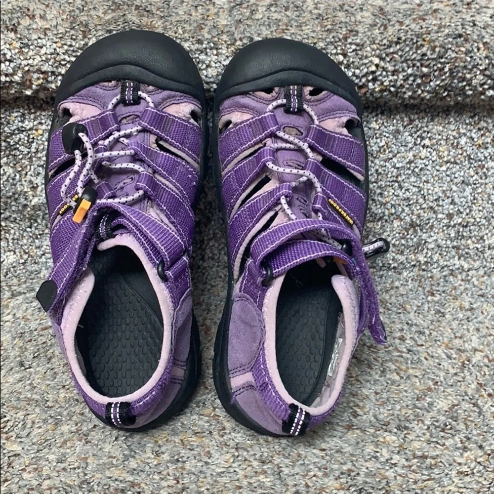 Keen Newport H2 Purple Water Shoes Girls size 3